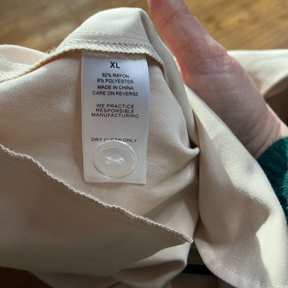 GUC NONchalant- Rebecca Pant in Crema. Size XL - Picture 8 of 11